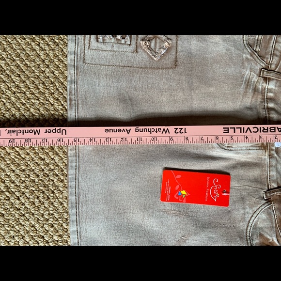 Style J Fashion Daisy Denim Mini Skirt (size 32) - Picture 14 of 14